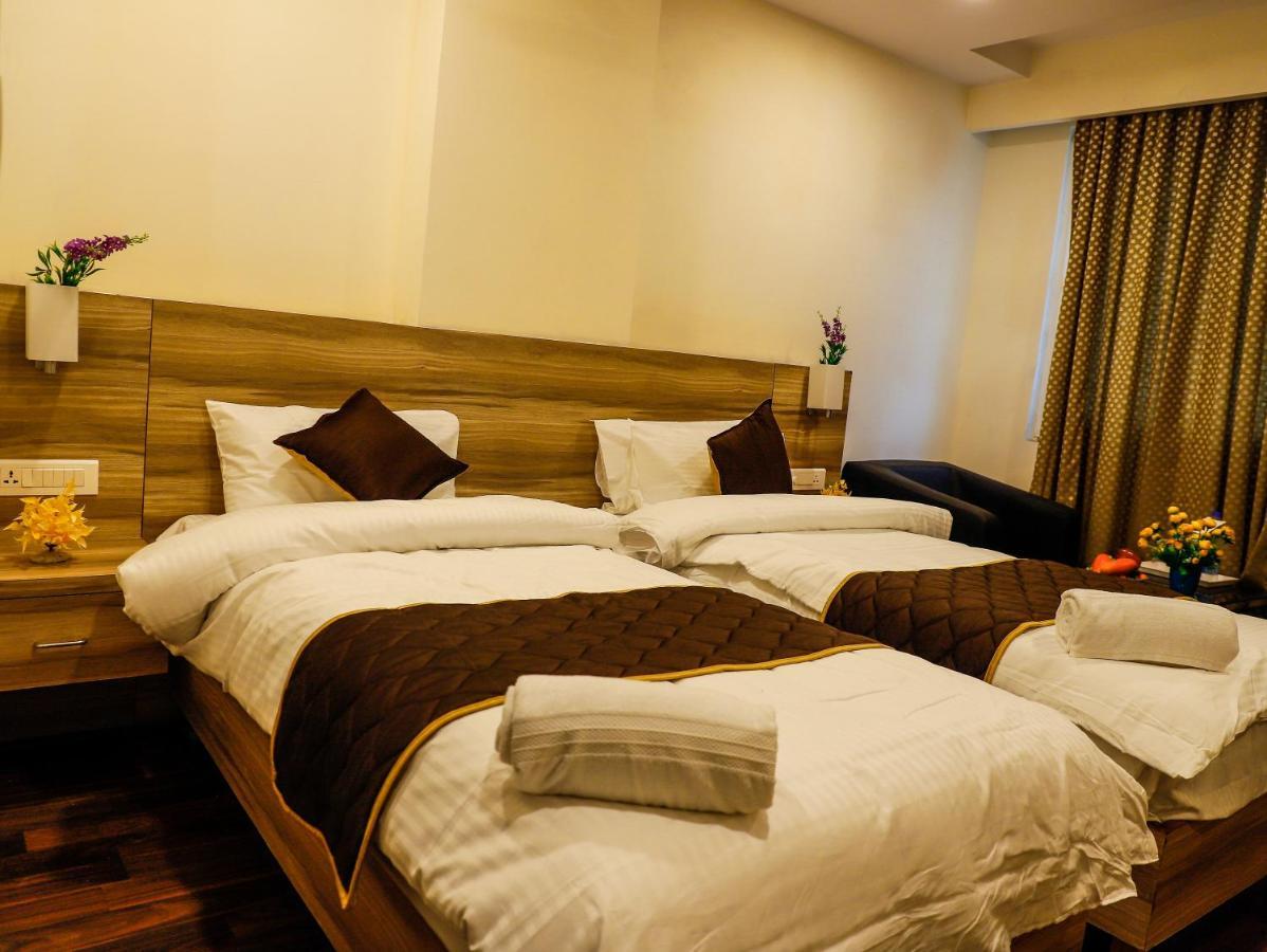 Hotel Rn Grand Виджаявада Экстерьер фото