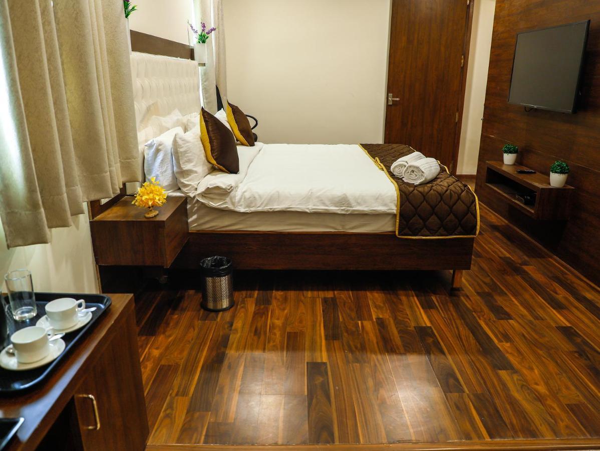 Hotel Rn Grand Виджаявада Экстерьер фото