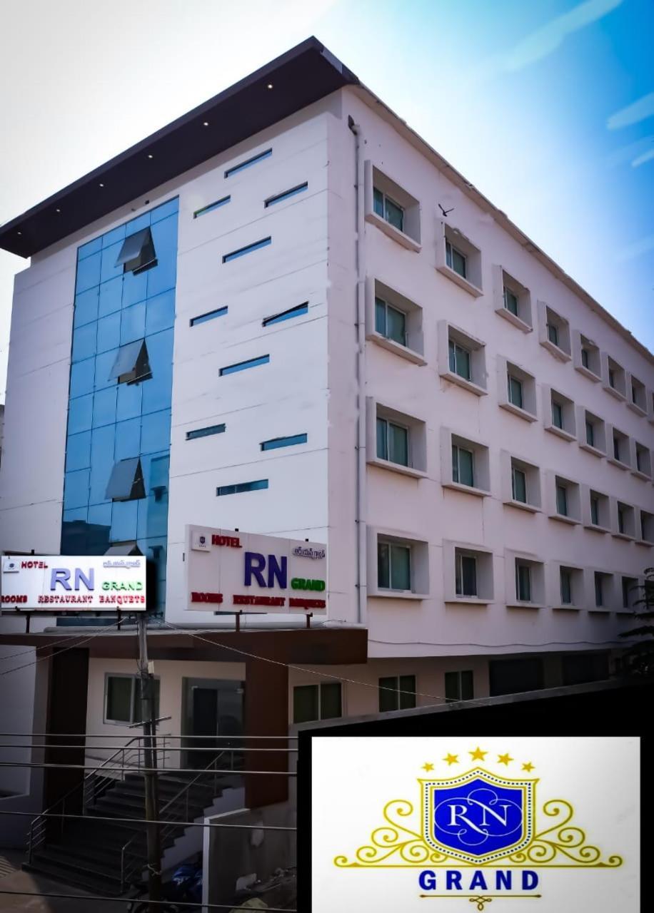 Hotel Rn Grand Виджаявада Экстерьер фото